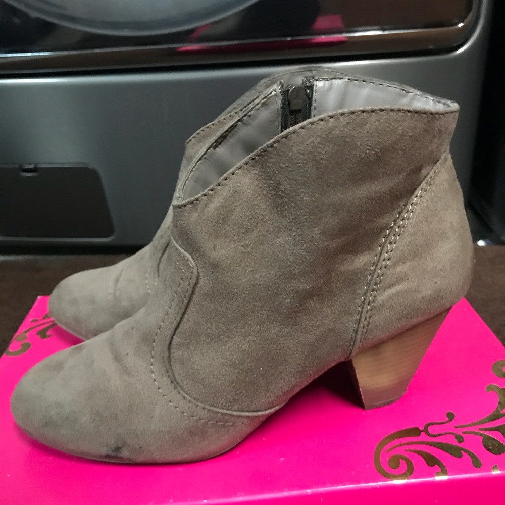 Booties - Picture 4 of 5